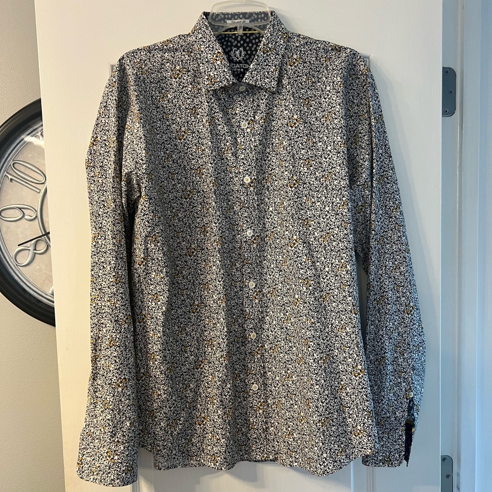 Bugatchi shaped fit button up shirt with contrast cuffs size L